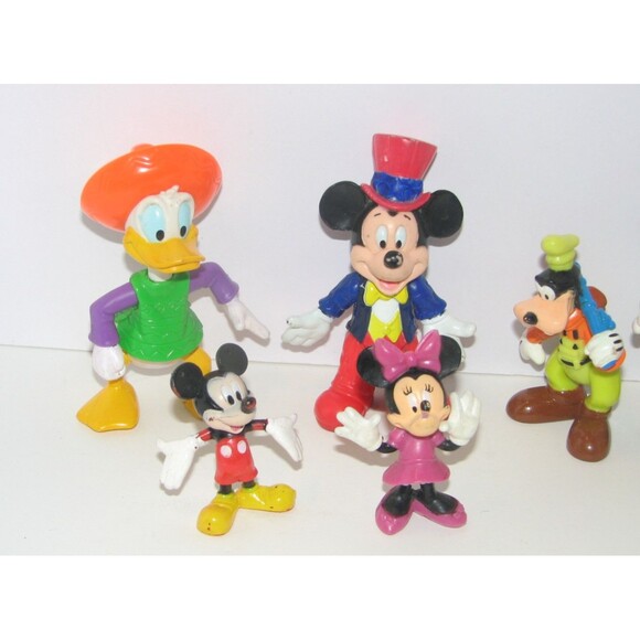 Lot of 8 Assorted  Disney Characters Figures Mickey Minnie Pluto Goofy Donald - Picture 2 of 4